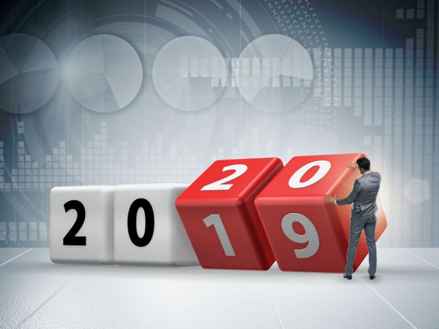 showing time moving from 2019 to 2020